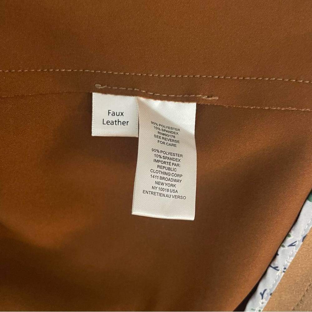 T TAHARI Women’s Camel Faux Suede Moto Style Blazer with Pockets Size Medium - Picture 10 of 10